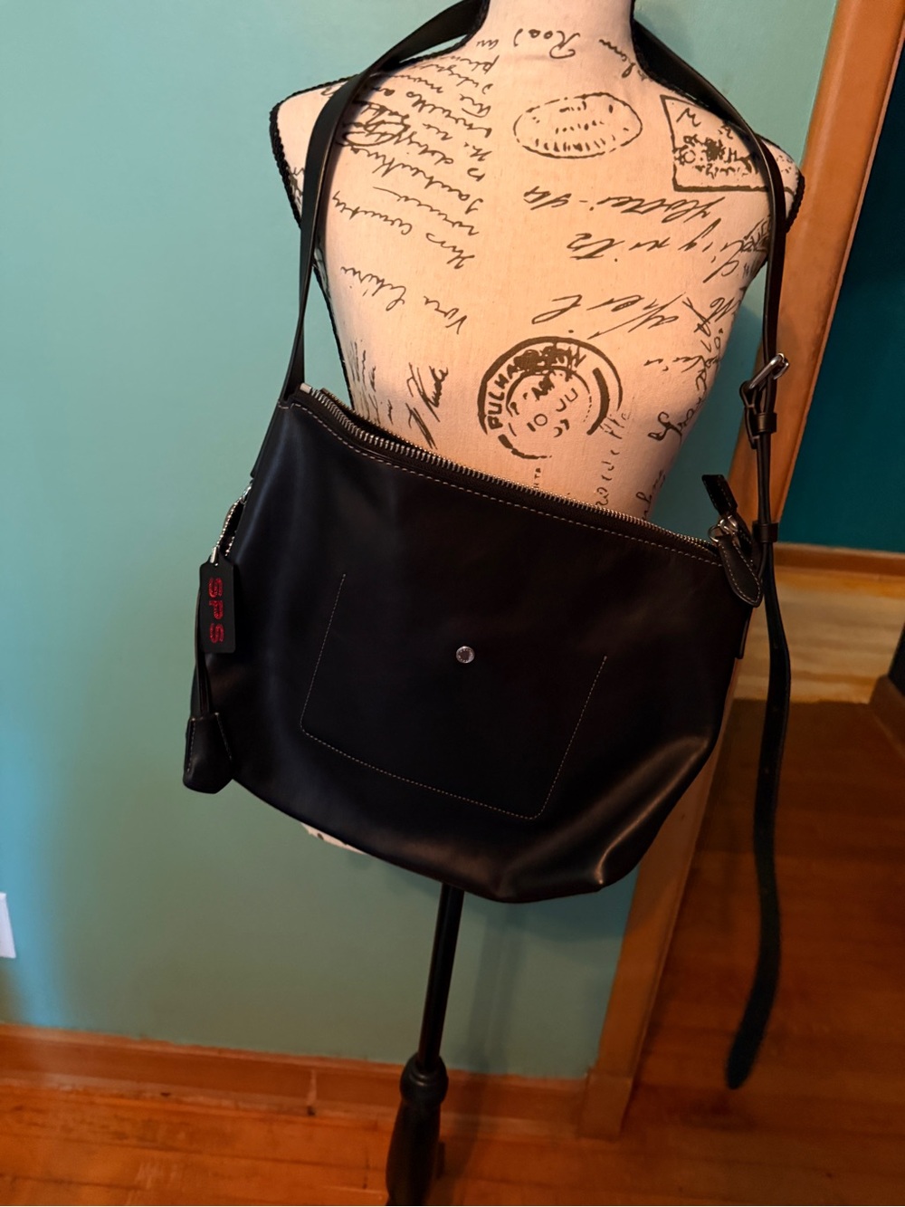 Coach Black Leather Shoulder Bag with Star Stud Details - Picture 3 of 3